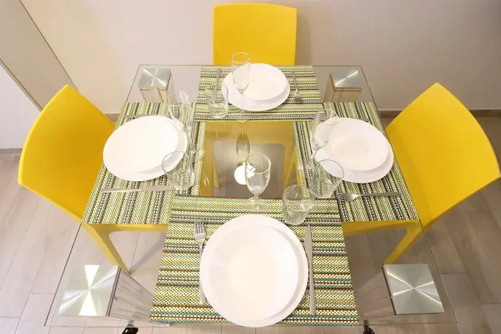 Dining 10 of 14