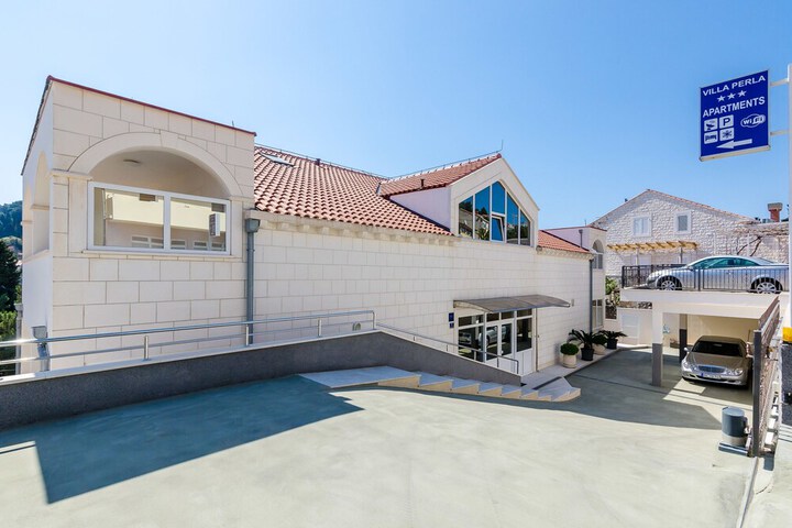 Exterior Photo