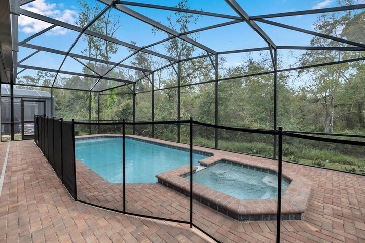 Pool 64 of 82