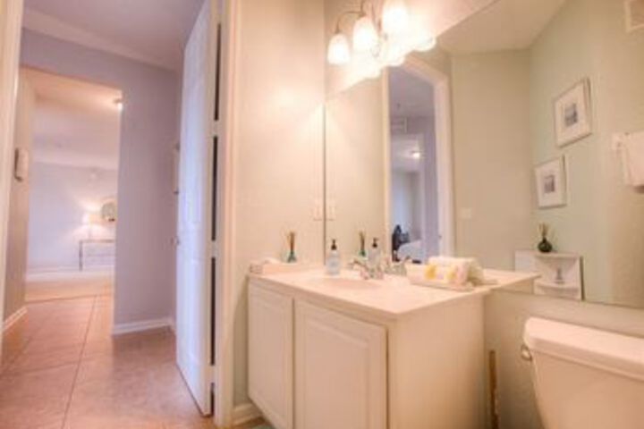 Room 6 of 27