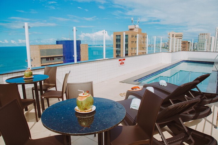 Sundeck 33 of 34