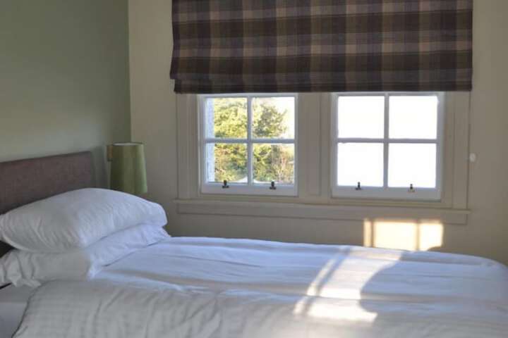 Room 9 of 25