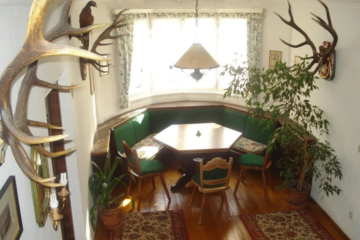Room 6 of 20