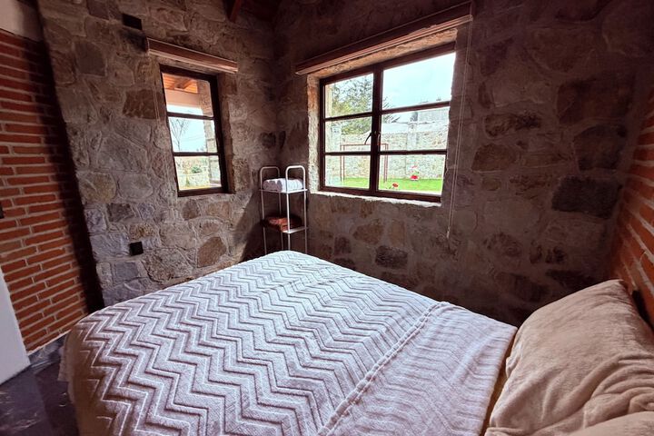 Room 2 of 52