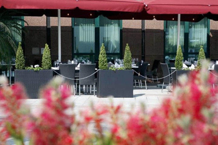 Terrace/Patio 71 of 76