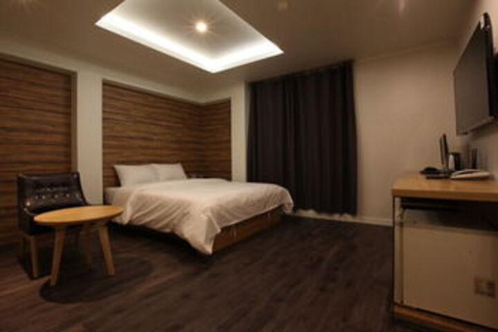 Hotel Suite Photo