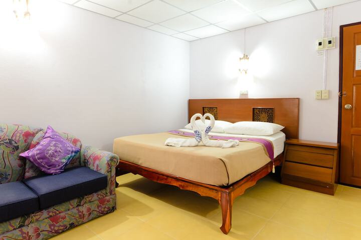Room 5 of 34