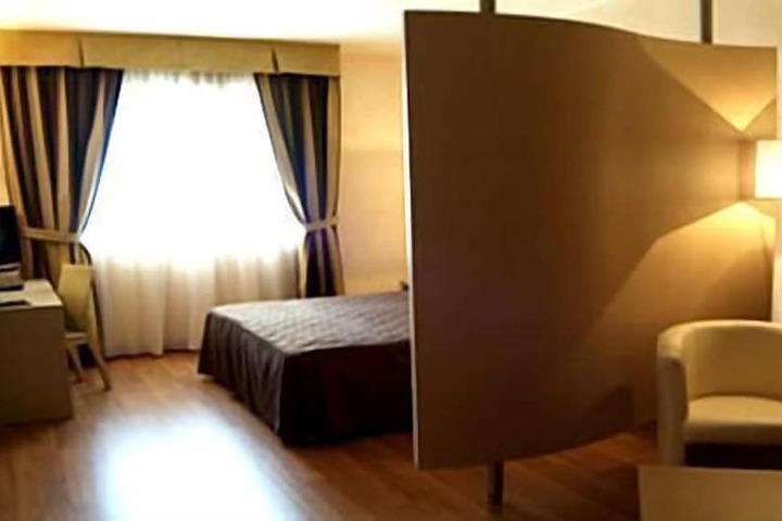Room 8 of 23