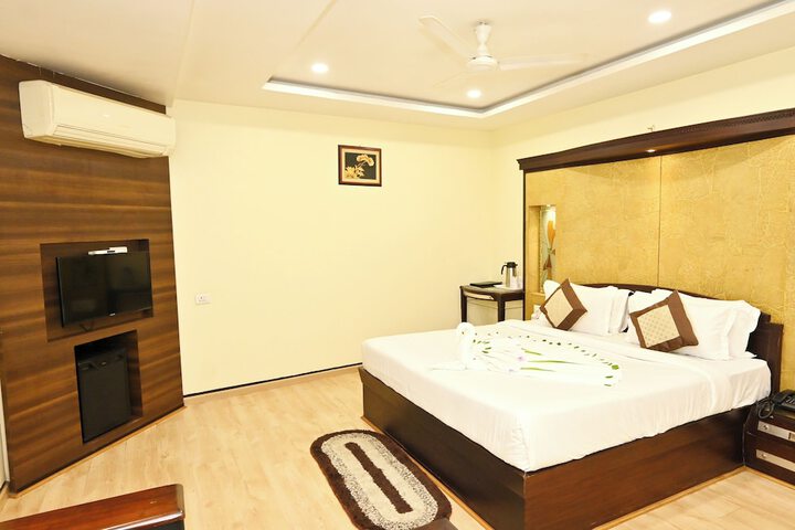 Room 14 of 61