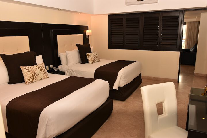 Room 15 of 105