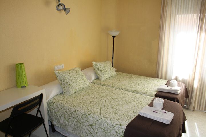 Room 3 of 62