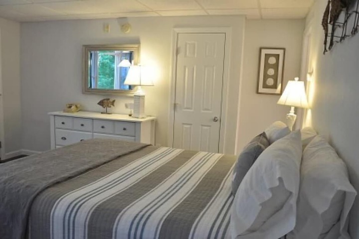 Room 10 of 167