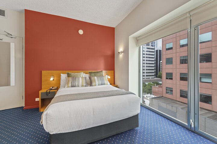 Room 14 of 34