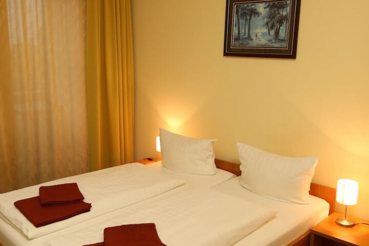 Room 18 of 60