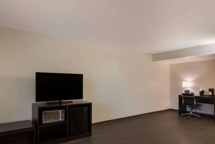 Room 21 of 43