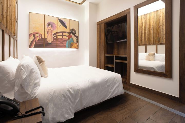 Room 16 of 51