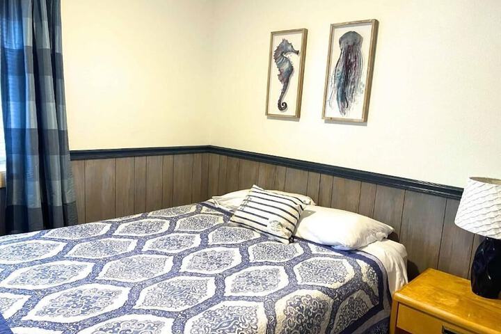 Room 3 of 12
