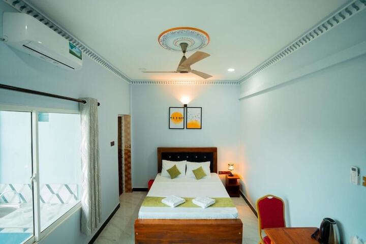 Room 3 of 14