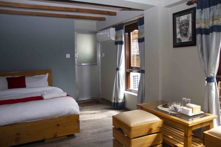 Room 14 of 32
