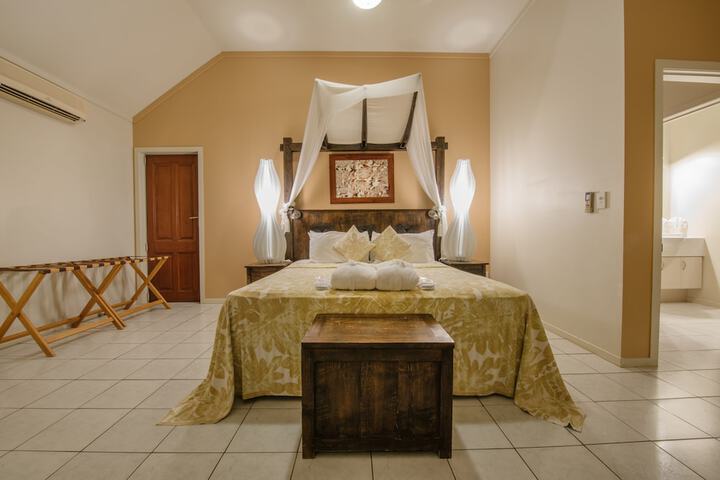 Room 12 of 84
