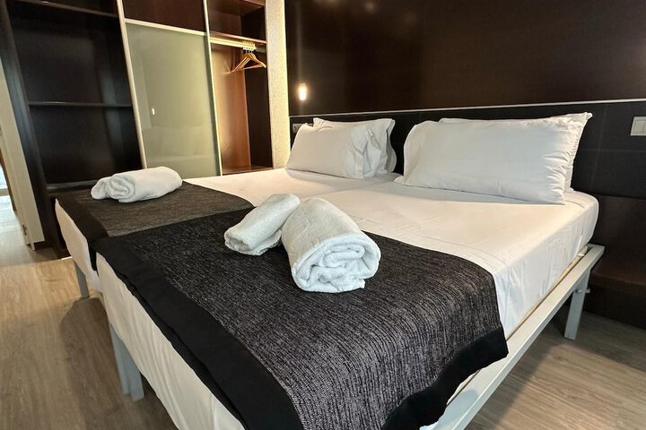 Room 3 of 53
