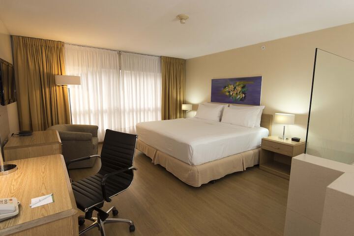 Room 16 of 124