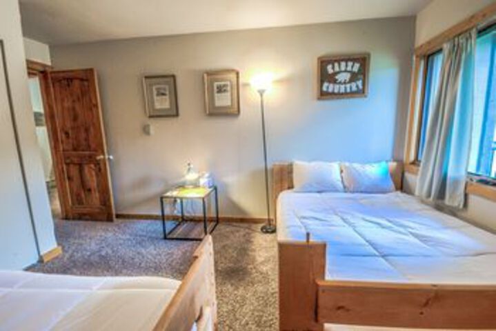 Room 52 of 98