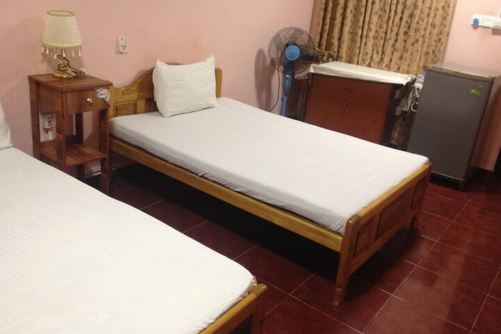 Room 3 of 57