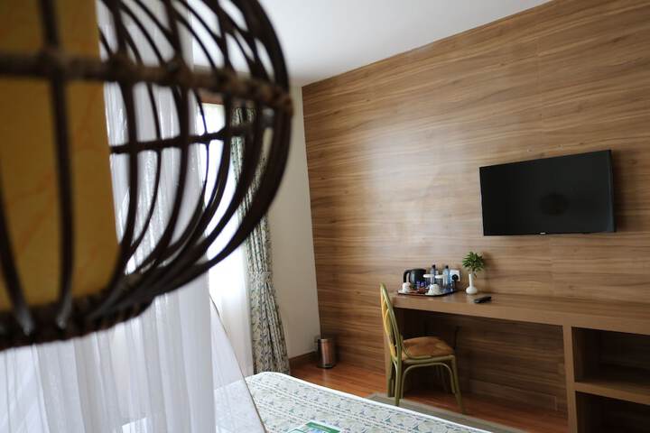 Room 9 of 34