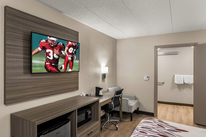 Room 4 of 23