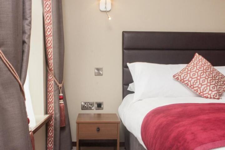 Room 10 of 31