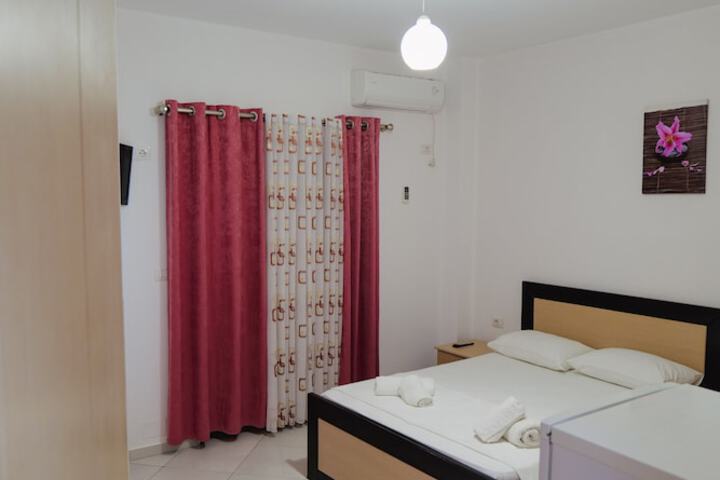 Room 11 of 68