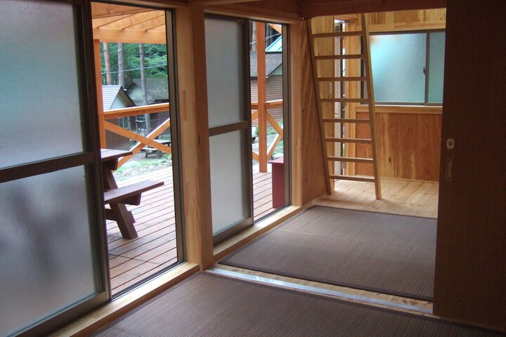 Room 5 of 14