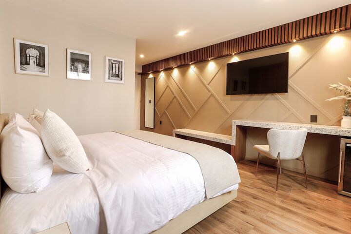 Room 3 of 13