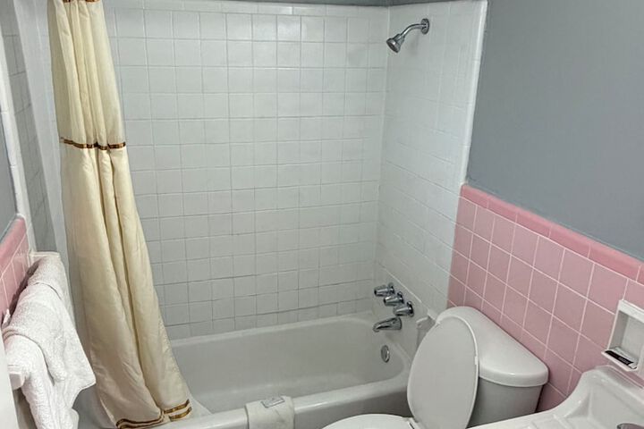 Room 12 of 14