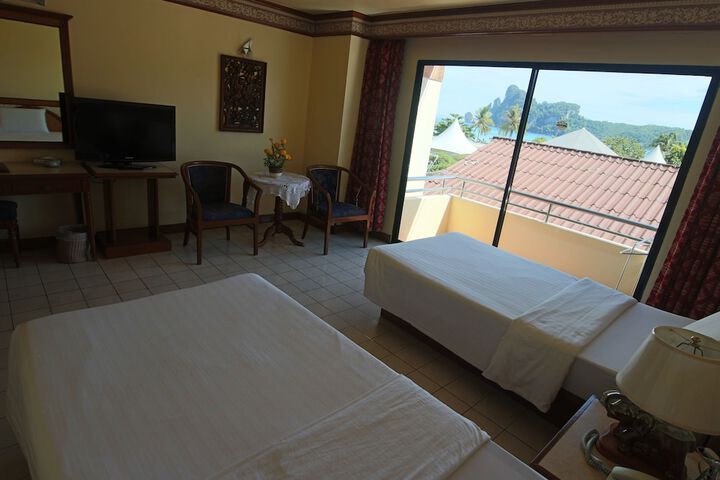 Room 9 of 53