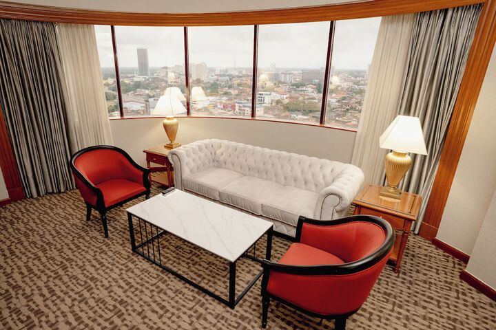 Room 28 of 66