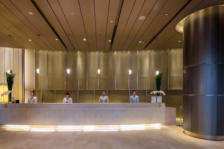 Entrance & Lobby