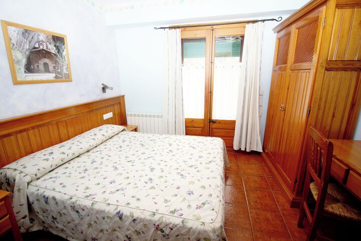 Room 10 of 18