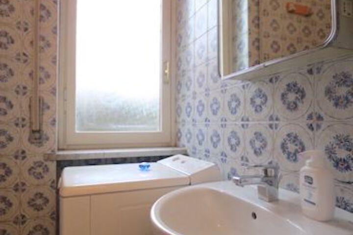 Room 25 of 159