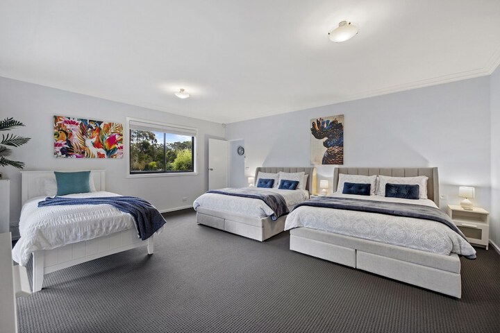 Room 4 of 34