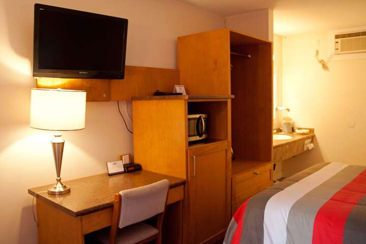 Room 8 of 63
