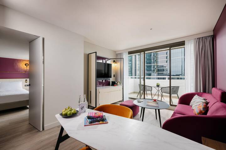 Room 15 of 108