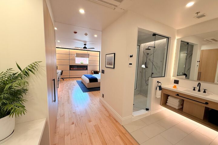 Room 26 of 206