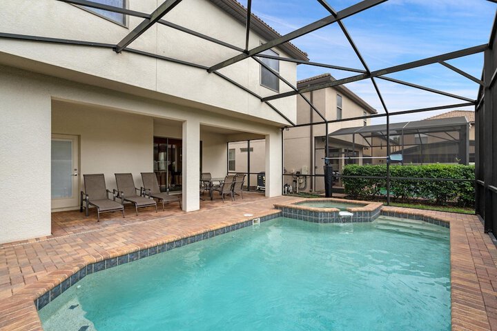 Pool 31 of 45
