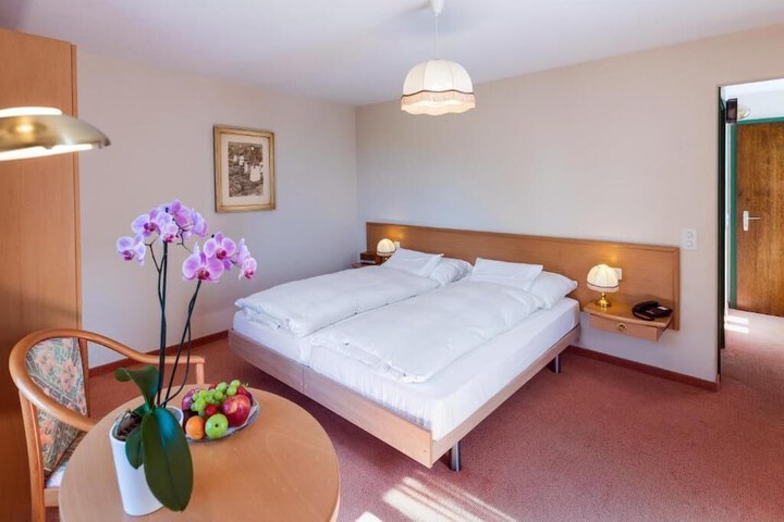 Room 4 of 31