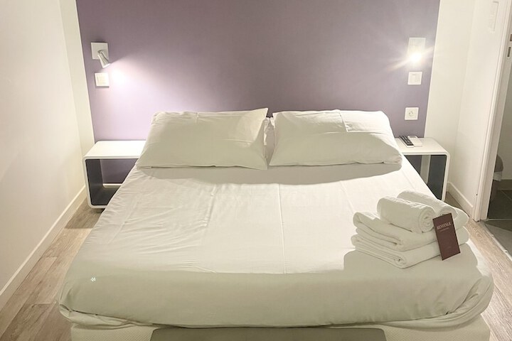 Room 14 of 36