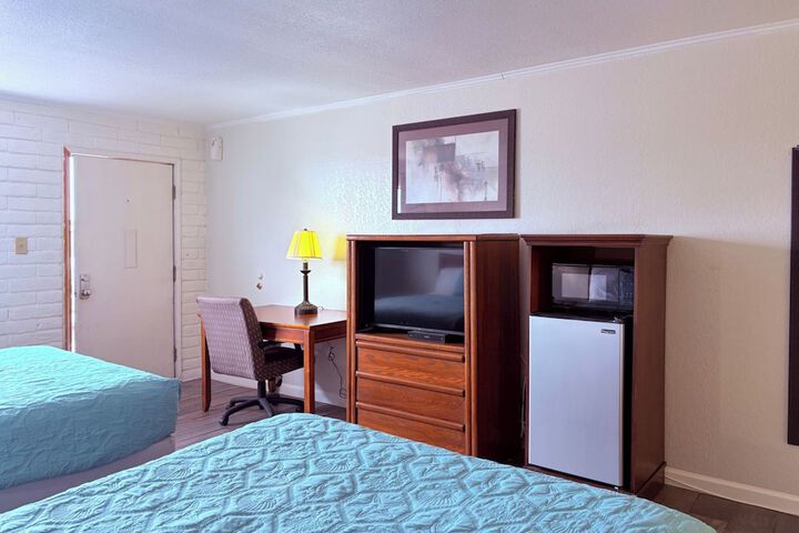 Room 7 of 25