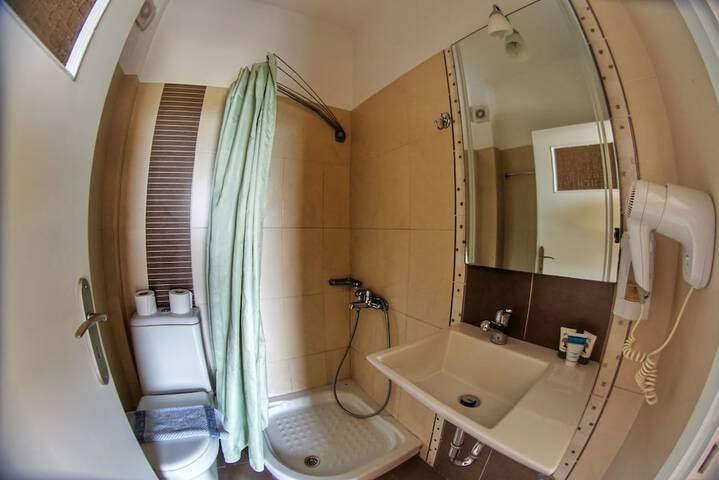 Room 40 of 53
