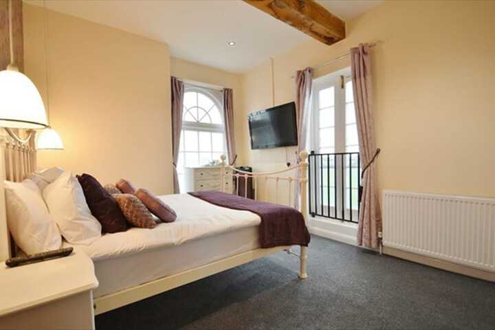 Room 10 of 25